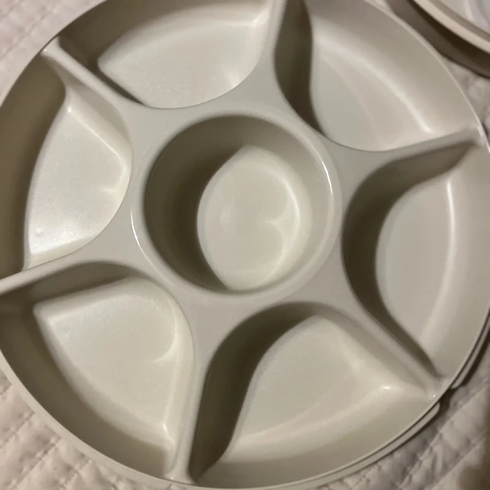 Tupperware Cream Divided Serving‎ Platter